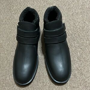 NWOT: Fin And Feather dual strap boots. Size 12 E3.